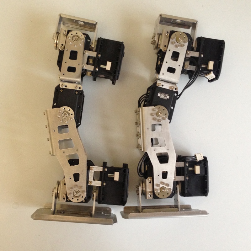 2 DARwIn-OP legs